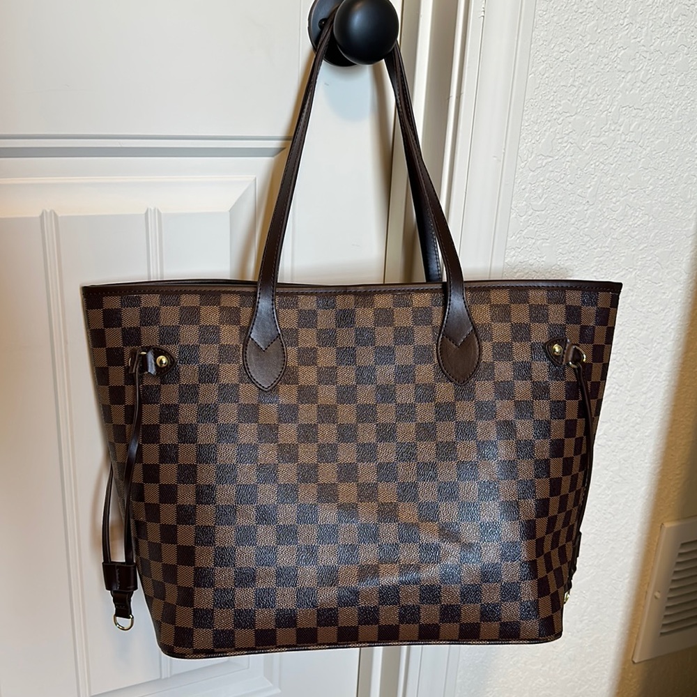 Daisy Rose Checker Tote